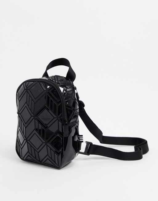 adidas Originals Zaino nero con motivo geometrico 3D ASOS