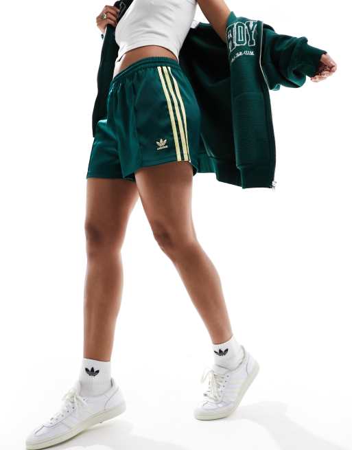 adidas Originals – Zielono-żółte szorty atłasowe w stylu retro