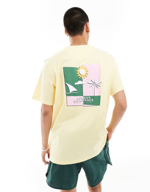 adidas Originals – Żółty T-shirt z nadrukiem z motywem plaży na plecach