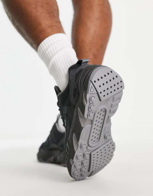 adidas Originals - ZX 22 Boost - Sneakers in donkergrijs | ASOS