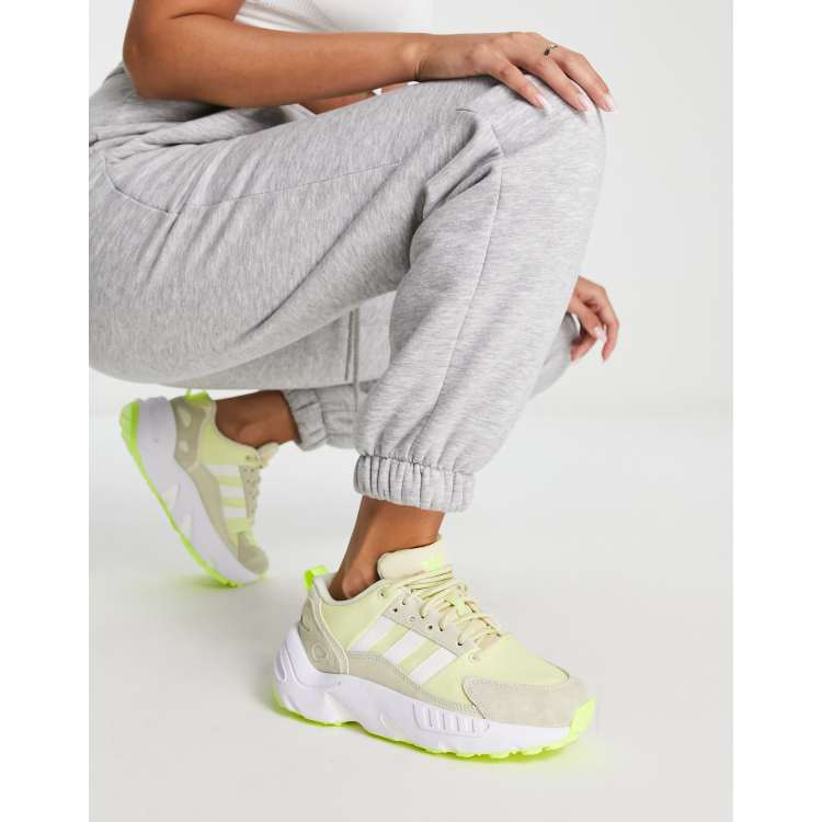 kokain Almindelig Ejendommelige adidas Originals ZX 22 sneakers in beige and yellow | ASOS