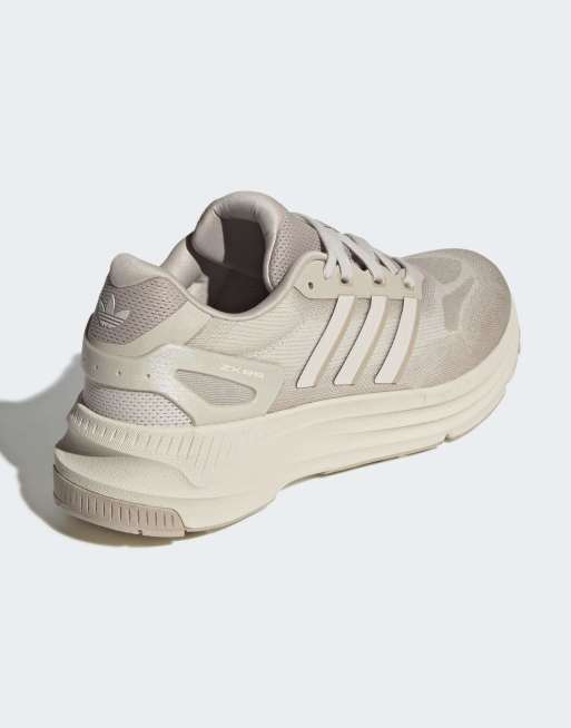 ssベージュ adidas Originals ZX 22 Boost sneakers in beige and silver | ASOS