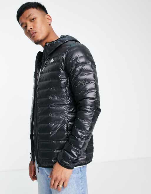 adidas - Outdoors - Doorgestikt donsjack met capuchon in zwart