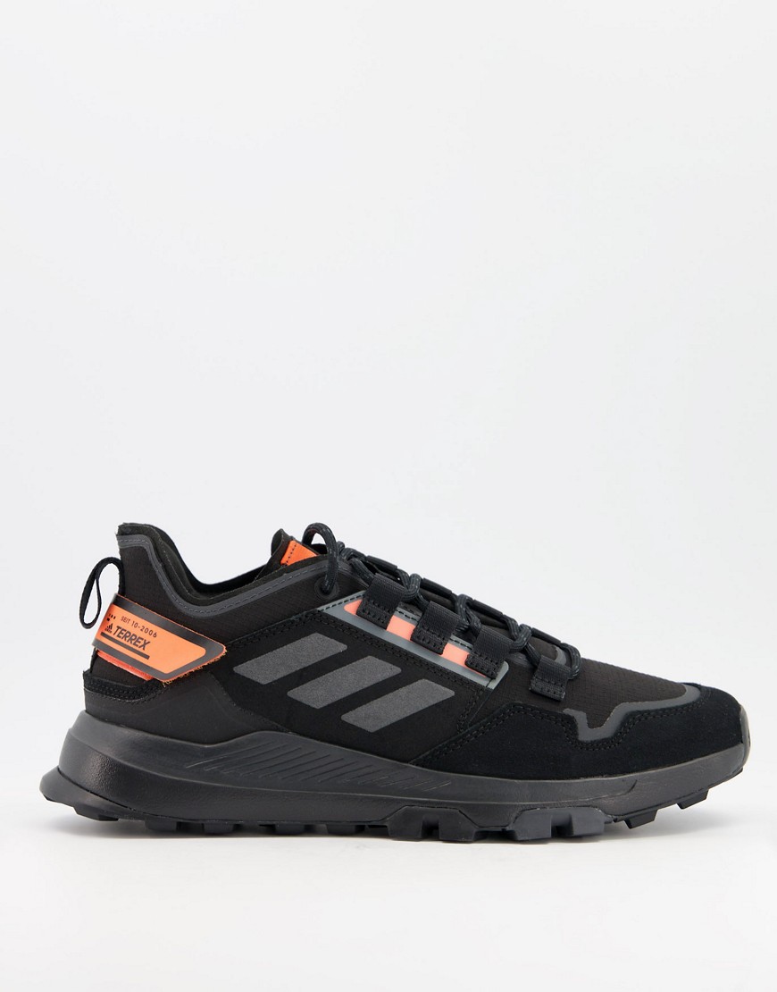 Adidas - Outdoors Terrex Hikester - Sneakers in zwart en oranje