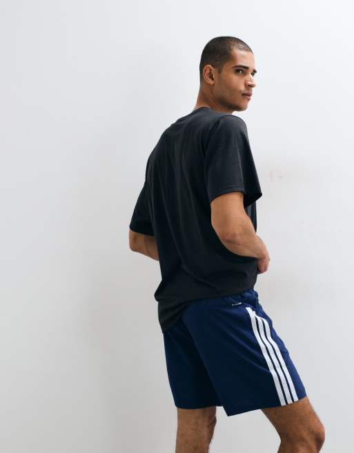 adidas pantaloncini Training Essentials con 3 strisce blu, 5 di 5