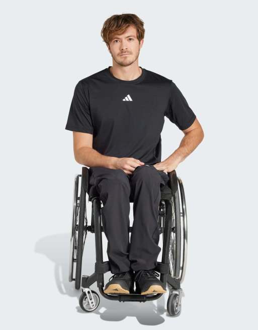 adidas Performance - Adapt - Sort trænings-T-shirt med hvide detaljer