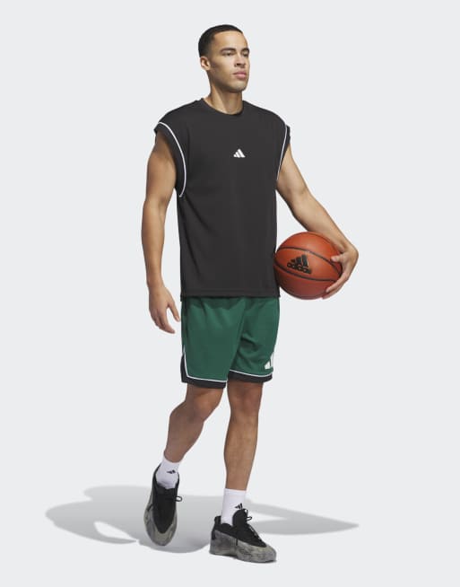 adidas Performance – Adidas Basketball Badge of Sport – Shorts in Team-Dunkelgrün/Schwarz