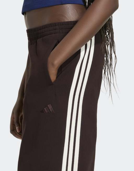 adidas Performance – Adidas Kit – Hose in Aurora Coffee/Wollweiß mit den drei Streifen und weitem Bein, 4 von 4