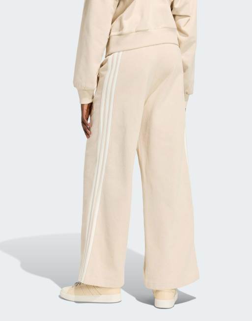adidas Performance – Adidas Kit – Weite Hose in Crystal Linen / Wollweiß mit den 3 Streifen, 3 von 4