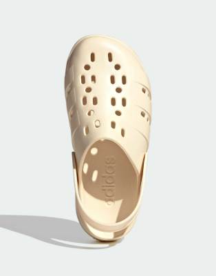 adidas performance - Adilette - Clogs in Wonder-Weiß/Wonder-Weiß mit Plateausohle