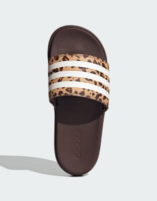 adidas Performance - Adilette - Plateau-Slider in Schattenbraun/Wolkenweiß-Brown