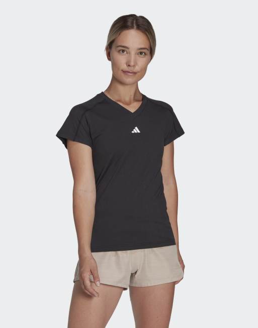 adidas Performance - Aeroready Train Essentials - Sort T-shirt med V-hals og minimalistisk branding