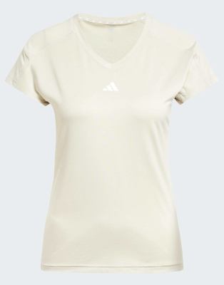 adidas Performance - Aeroready Train Essentials - T-Shirt in Beige und Weiß mit dezentem Branding und V-Ausschnitt-Neutr...