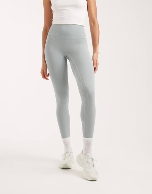 adidas performance – All Me – Salviagröna, ribbade, 7/8-långa leggings, 2 av 5