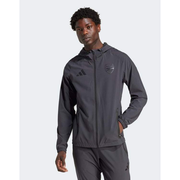 208624464-1-grey?$n_750w$&wid=