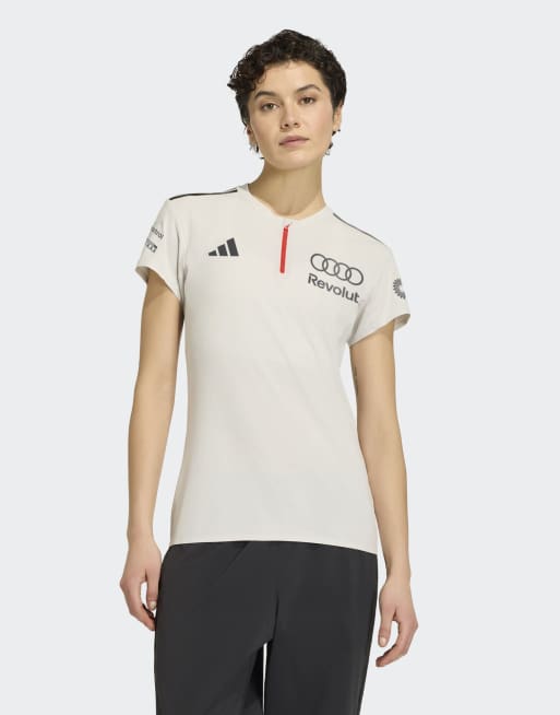 adidas Performance – Audi Formula One Team Engineers & Market – Vit pärlemorfärgad pikétröja i metallic med korta ärmar, 1 av 4