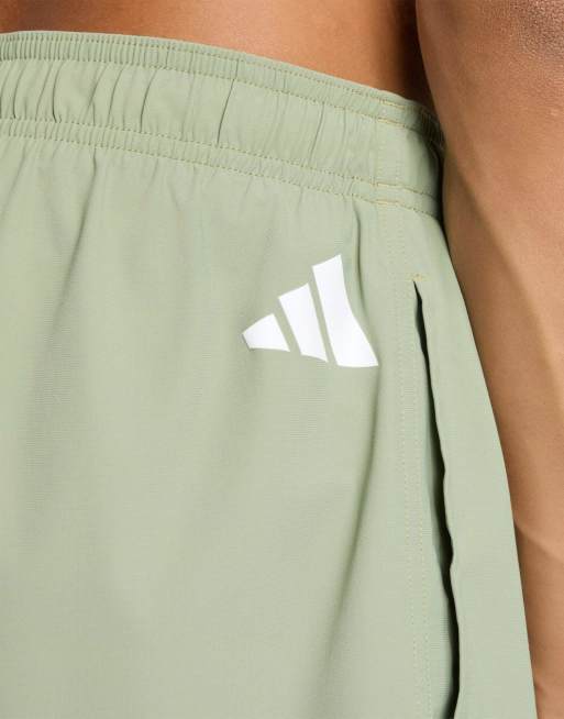 adidas Performance – Badeshorts aus elastischem Strick in Solar Purple mit Logo in Weiß, 3 Zoll Schrittlänge, 4 von 4