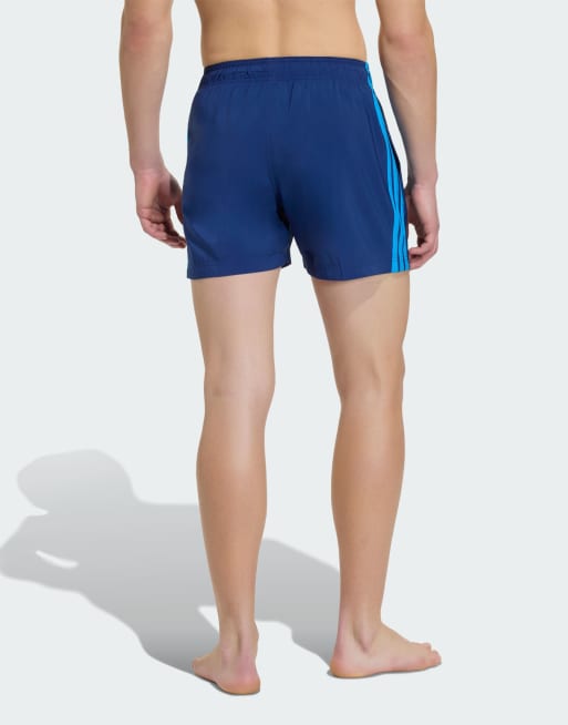 adidas Performance – Badeshorts in Dunkelblau mit den 3 Streifen in leuchtendem Blau, 2 von 4