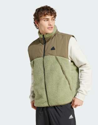 adidas Performance city escape reversible vest in green