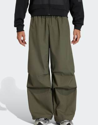 Performance - City Tech - Gewebte Hose in Olive Strata-Grün Grün XS