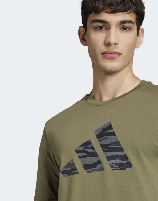 adidas Performance – Codes – Oliwkowy T-shirt z grafiką we wzór moro, 4 z 4