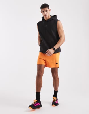 Performance - D4T Primelift - Shorts in Orange mit den drei Streifen Orange S 7in