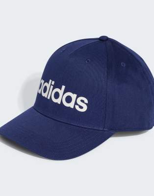 adidas performance - Daily - Kappe in Dunkelblau / Weiß