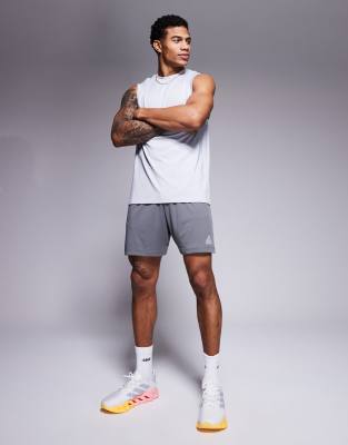 шорты adidas Performance Entrada 22 серого цвета 3590₽