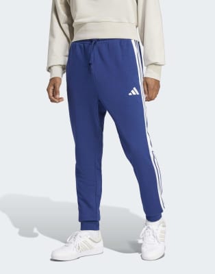 Essential - Pantalon en tissu ponge  3 bandes - fonc/blanc - Adidas Performance - Modalova