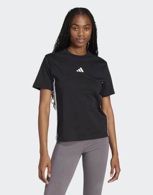 adidas performance - Essentials - Baumwoll-T-Shirt in Schwarz / Weiß mit den drei Streifen