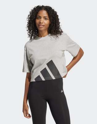 adidas performance - Essentials - Boyfriend-T-Shirt in meliertem Mittelgrau / Schwarz mit großem Logo