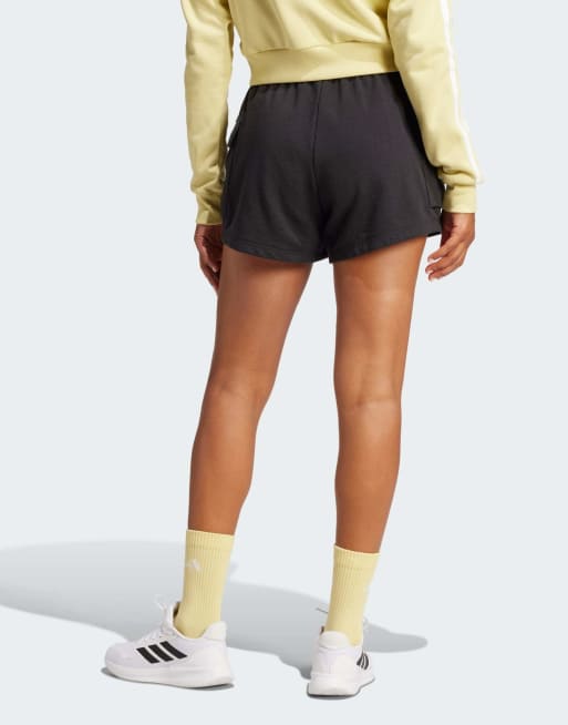 adidas performance – Essentials – Cargo-Shorts aus French Terry in Schwarz / Weiß mit kleinem Logo, 2 von 4