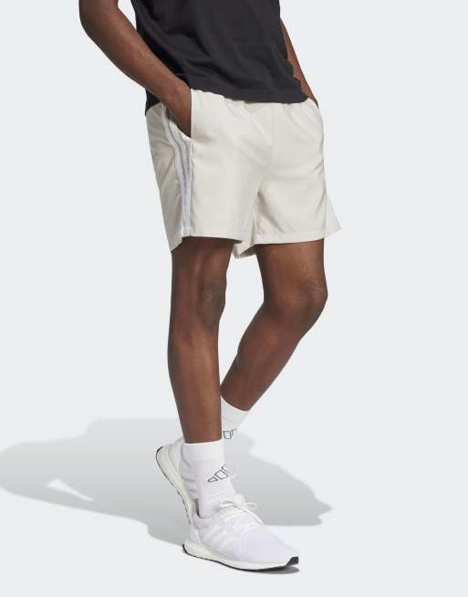 adidas performance – Essentials – Chelsea – Beige och vita shorts med tre ränder, 4 av 4