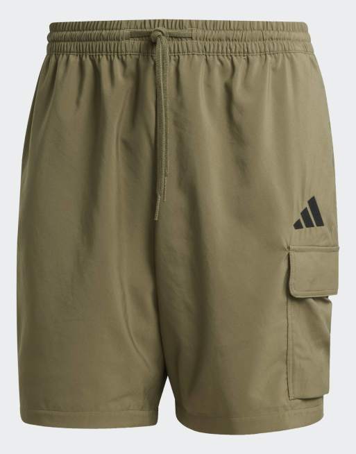 adidas performance - Essentials - Chelsea cargo-shorts met klein logo in olive strata en zwart, 4 van 4