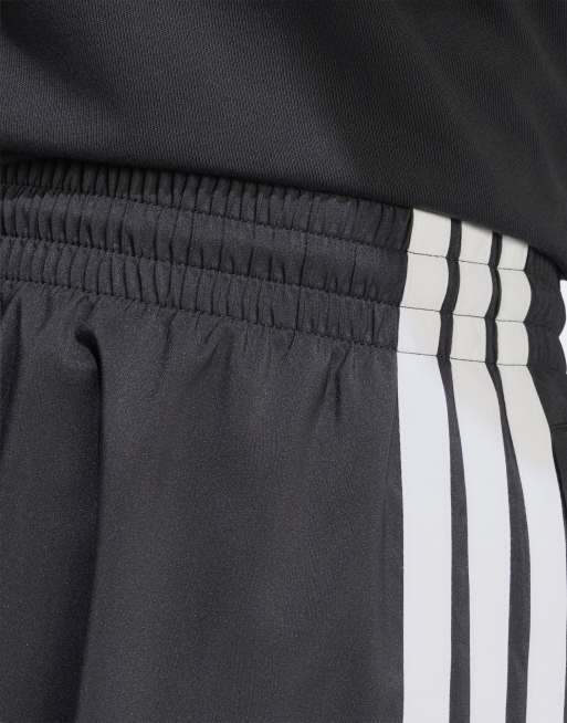 adidas performance - Essentials - Chelsea short met 3-Stripes van licht weefsel in zwart / wit, 4 van 5