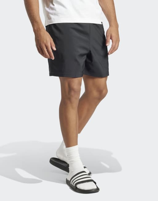 adidas performance - Essentials - Chelsea shorts met klein logo in zwart / wit, 3 van 4
