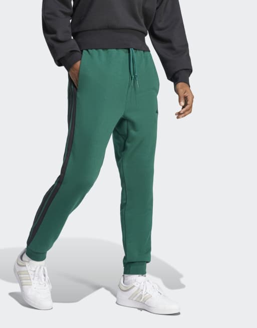 adidas Performance - Essentials - College-grønne/sorte bukser i french terry med 3 striber, 3 af 4