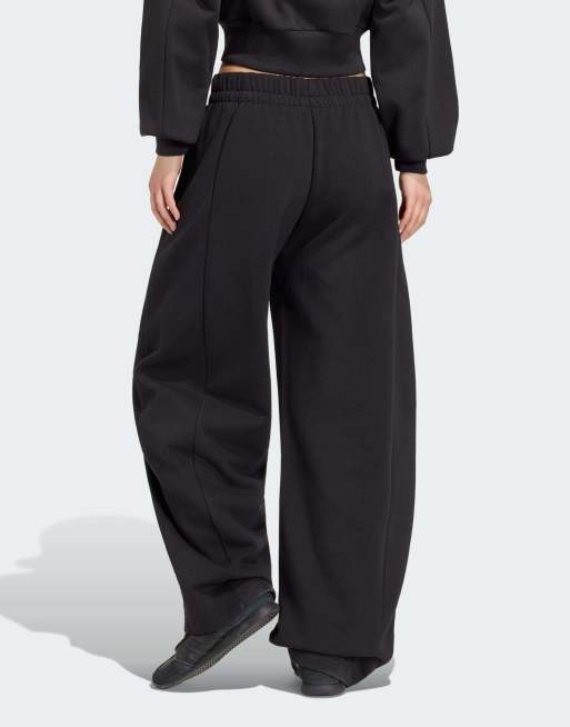 adidas Performance – Essentials Contemporary – Barrel-Hose aus Fleece in Schwarz, 2 von 5