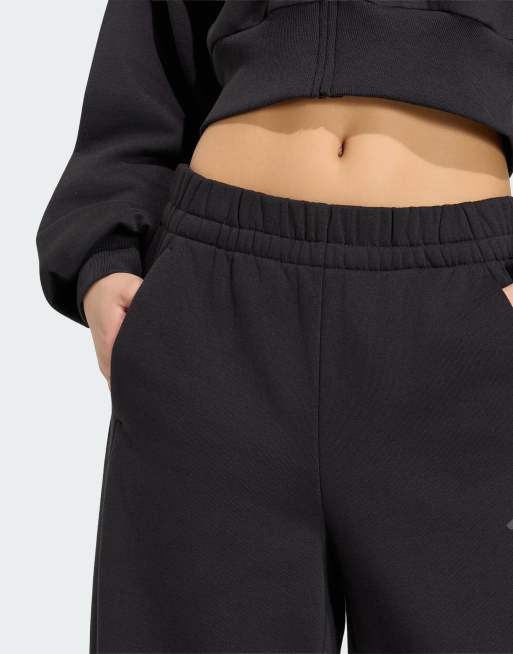 adidas Performance – Essentials Contemporary – Barrel-Hose aus Fleece in Schwarz, 5 von 5
