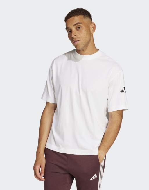 adidas performance - Essentials - Losvallend T-shirt met 3-Stripes in wit / zwart
