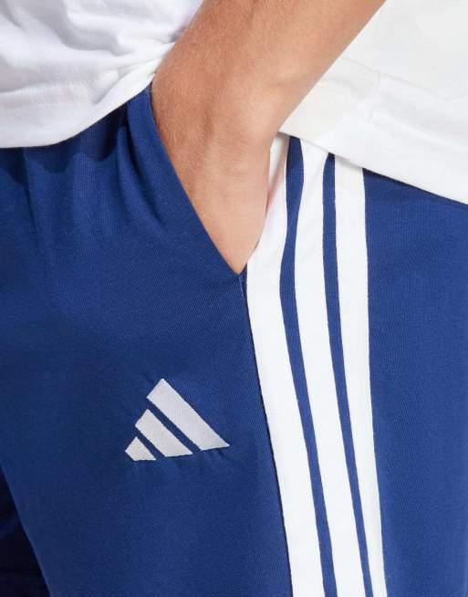 adidas Performance – Essentials – Mörkblå och vita jersey-shorts med 3 ränder, 7 tum, 3 av 4