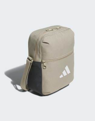 adidas Performance - Essentials - Organizer-Tasche in Wonder Cargo-Neutral