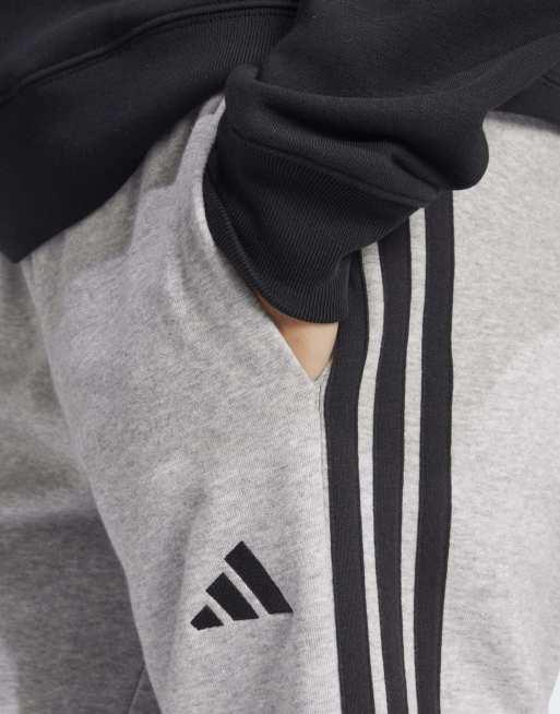 adidas performance - Essentials - Pantaloni in French Terry grigio mélange e nero con fondo elasticizzato e logo a 3 strisce, 4 di 4