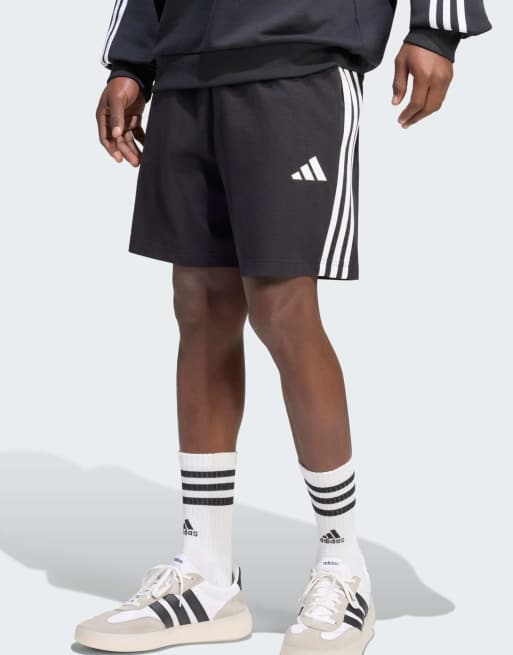 adidas Performance – Essentials – Shorts aus Single-Jersey in Schwarz/Weiß mit den 3 Streifen, 2 von 4