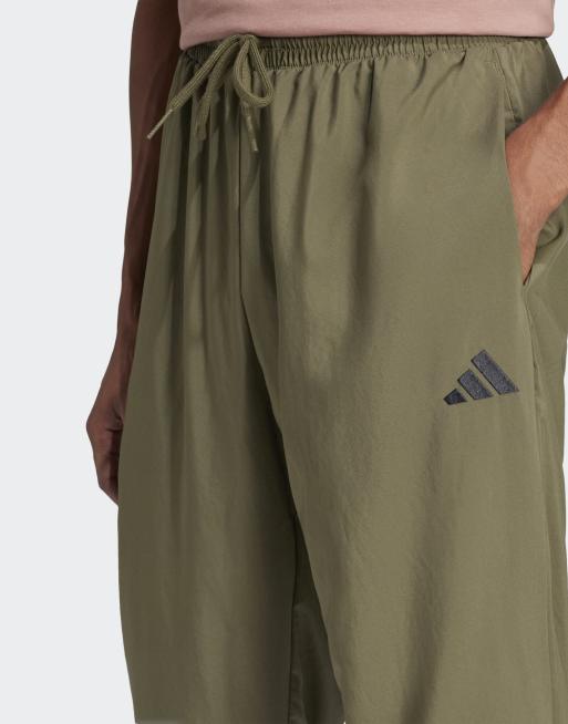 adidas performance – Essentials – Stanford-Hose in Olive Strata / Schwarz mit kleinem Logo, 4 von 4