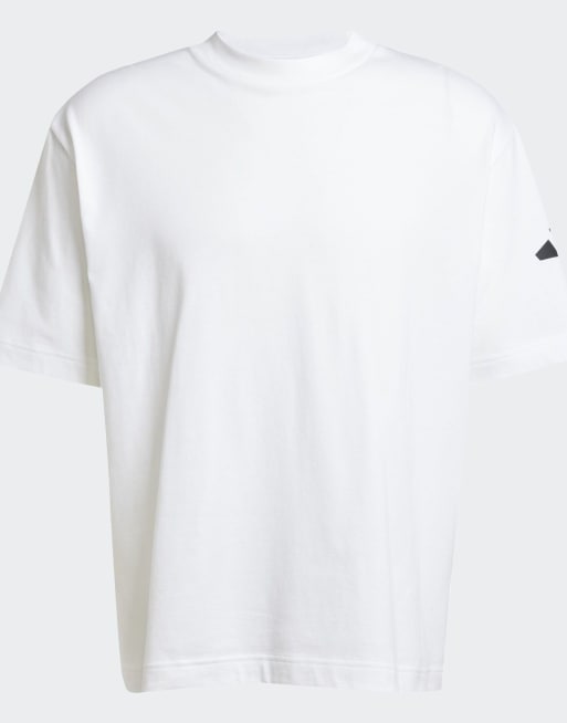 adidas Performance – Essentials – Svart och vit t-shirt med ledig passform och 3-randig logga, 2 av 4