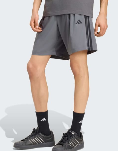 adidas Performance Essentials – Szaro-czarne szorty z tkaniny z nadrukiem 3 pasków - view 1
