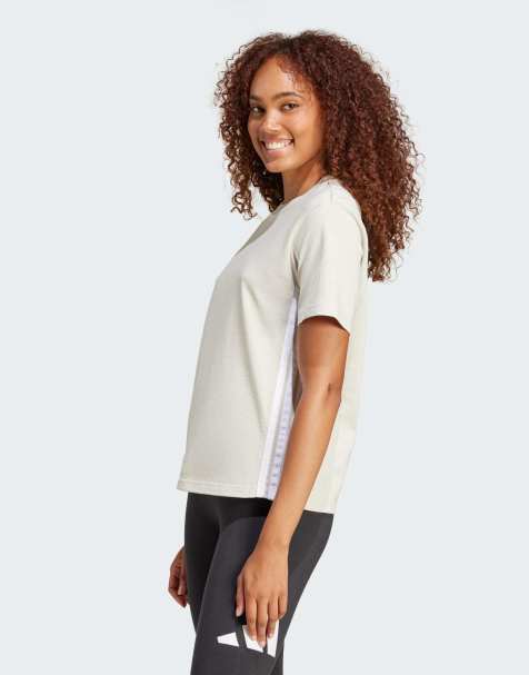 adidas Performance – Essentials – T-Shirt aus Baumwolle in Beige und Weiß mit 3 Streifen - view 1