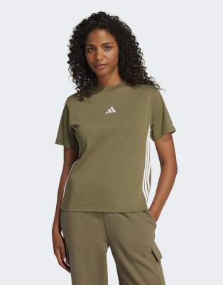 adidas Performance - Essentials - T-Shirt aus Baumwolle in Olive Strata und Weiß mit 3-Streifen-Logo-Grün