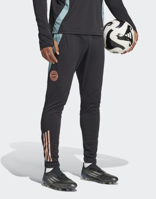 adidas Performance - FC Bayern Tiro 24 - Pantaloni da allenamento neri, 4 di 4